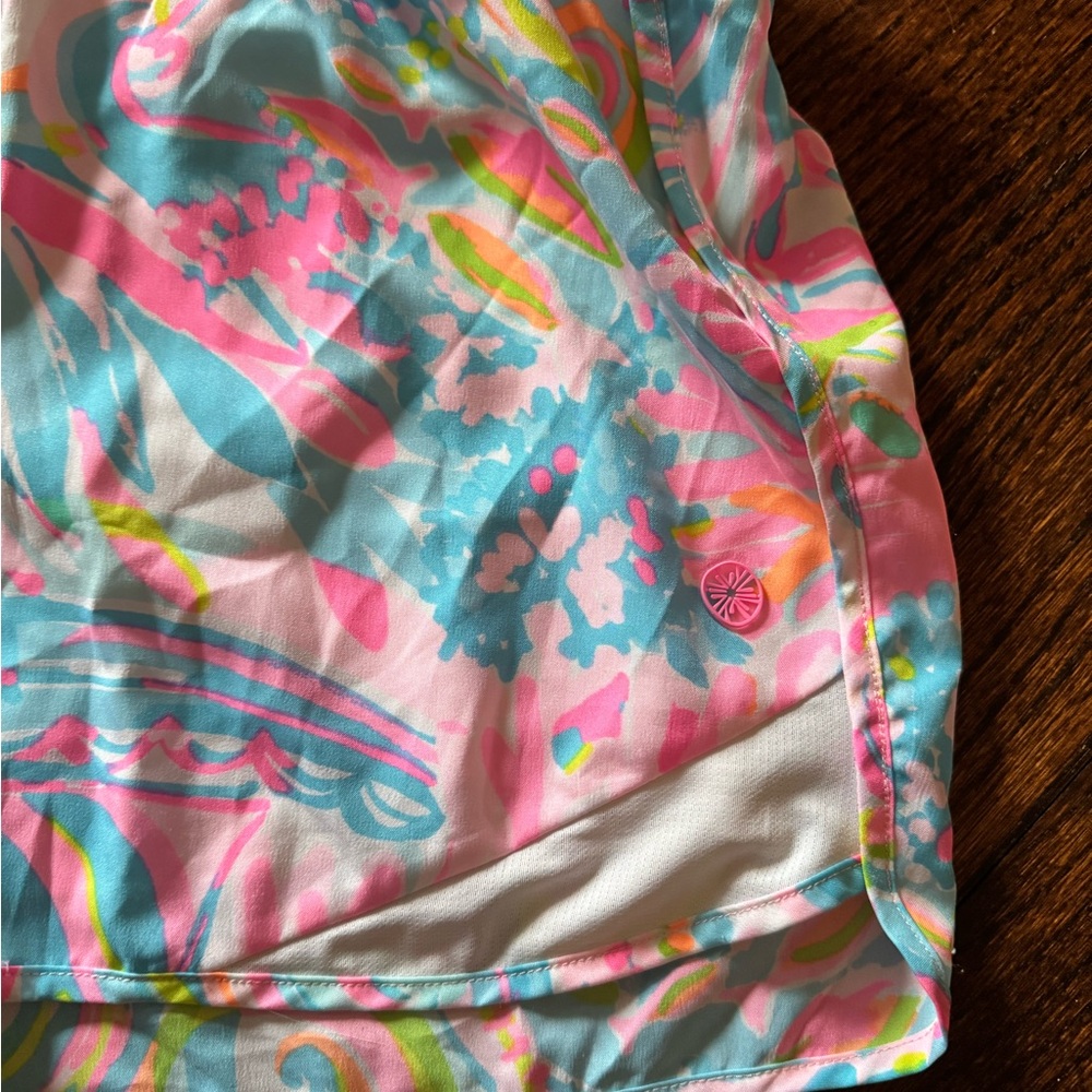 NWOT Lilly Pulitzer Luxletic Ocean Trail Short carnivale coral - Picture 5 of 6